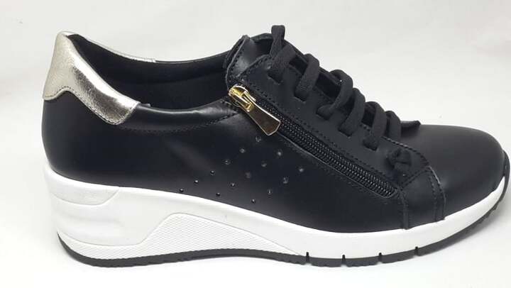 Δερμάτινο γυναικείο sneaker TS150