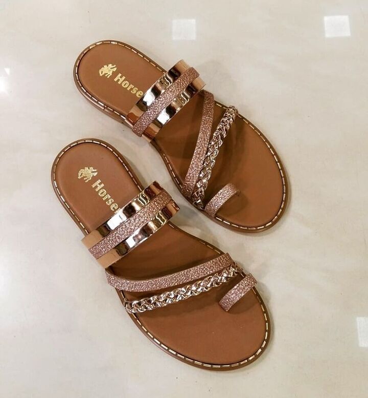 Χρυσά σανδάλια φλατ κωδ.202